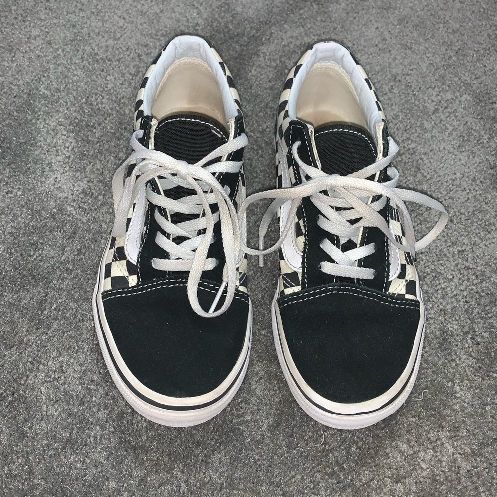 Vans old school checkerboard skate shoe